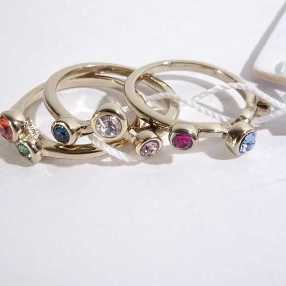 Ann Taylor rainbow Crystal stackable ring  set of 3  NWT $49.50 RAINBOW Sz 7 - Picture 2 of 4